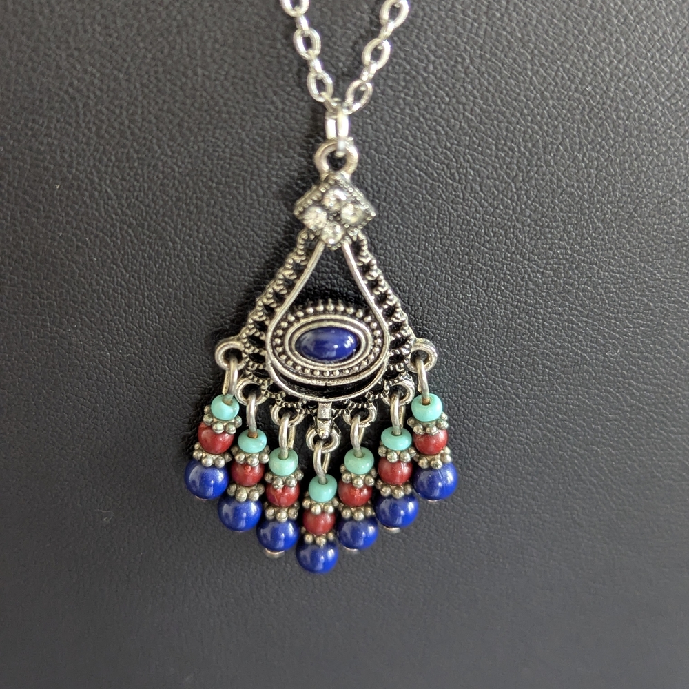 Elegant Silver and Blue Beaded Pendant Necklace